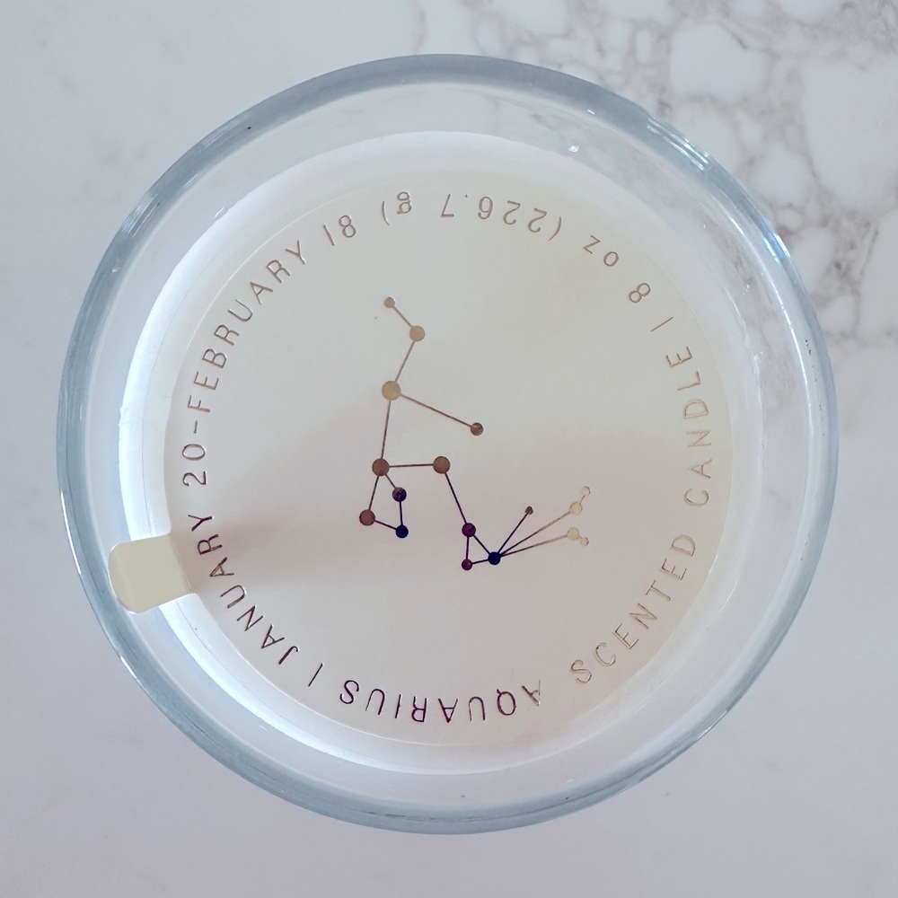 AQUARIUS Zodiac Enchanted Mandarin Scented Candle - Picture 2 of 3